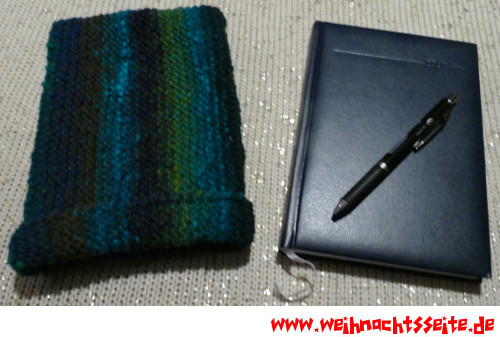 Buchkalender mit gestrickter Buchhlle